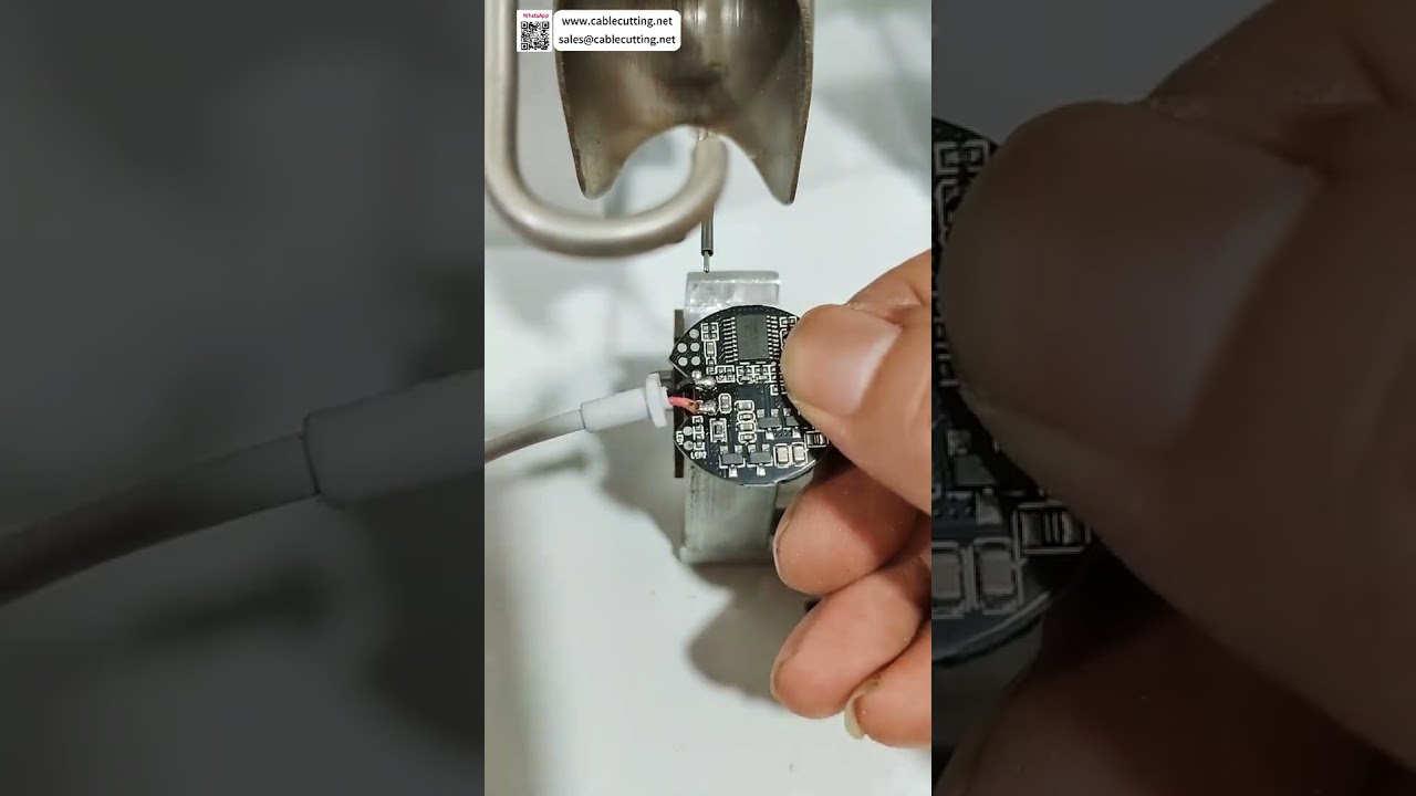 ワイヤレス充電器向け半自動はんだ付け機 高精度電子コイル溶接