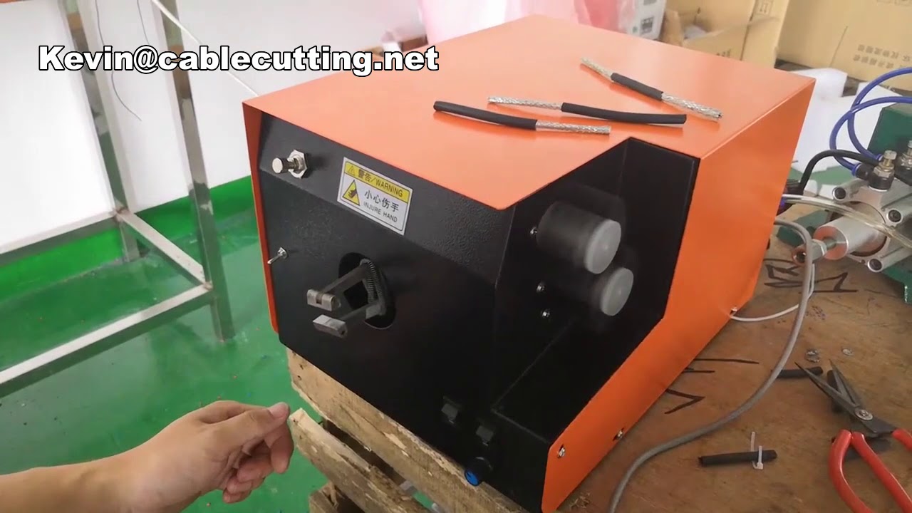 ケーブルブラシシールド撚り機 USBワイヤーブラッシングマシン