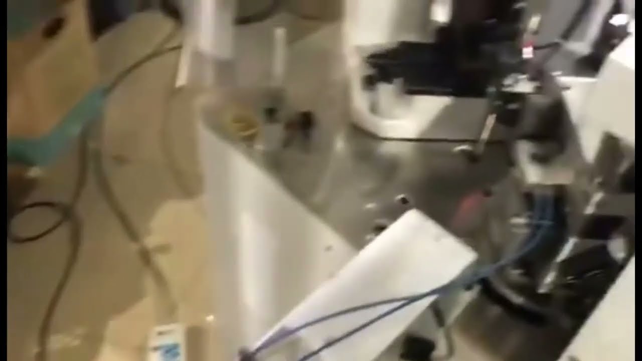 ダブルワイヤー剥離・圧着機 | 電線切断・ストリッピング・圧着を自動化
