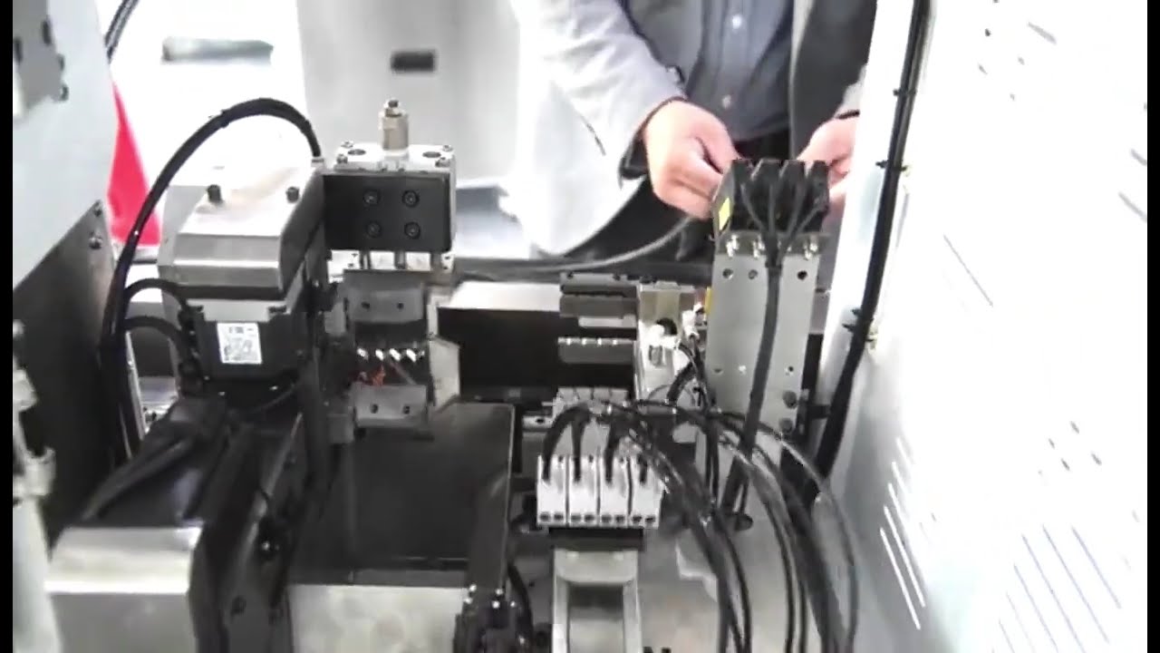 4芯シース電源コードのストリッピング＆圧着方法【工業用ケーブル組立チュートリアル】