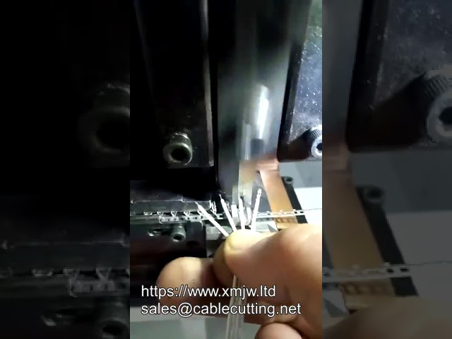 高効率銅線接合プレス機 | 半自動ケーブル圧着機 Molex端子対応
