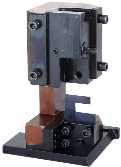 ラジアル端子圧着モールド - 端子圧着アプリケーター